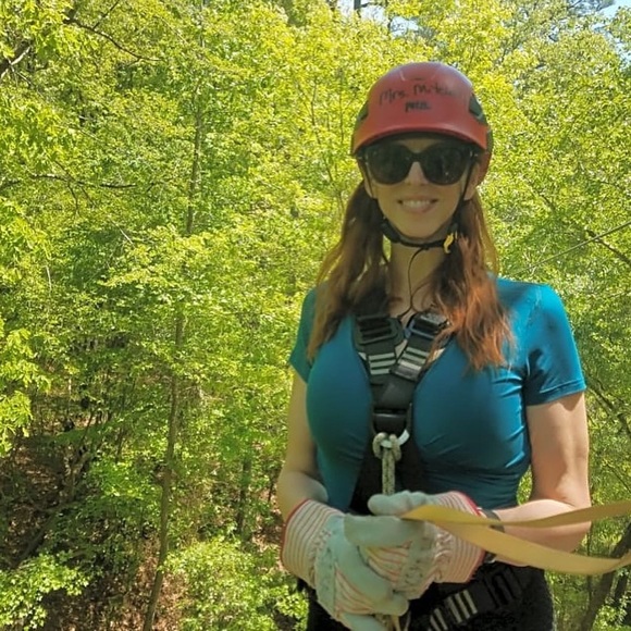 Meet your Posher, Amber - Picture 3 of 16